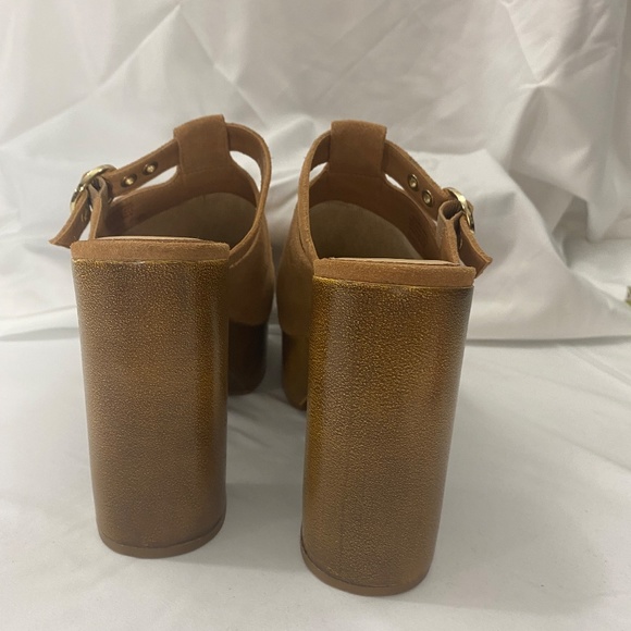 Gianni Bini Sotelo Suede Platform Clogs In Tan Women's size 8.5M - Picture 11 of 14